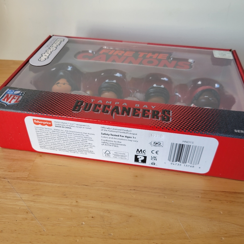 Tampa Bay Buccaneers Fisher-Price Little People Fire the Cannons NFL Collectible - Picture 7 of 7